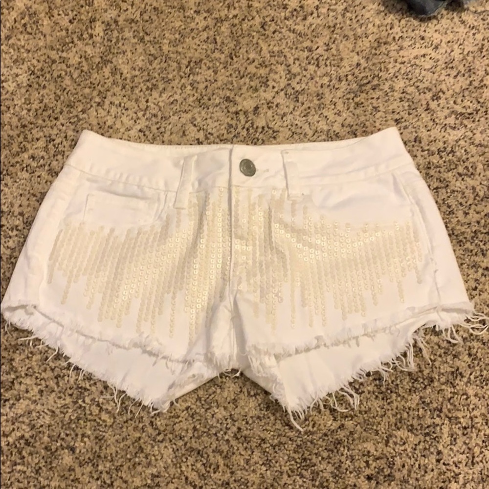 White American Eagle jean shorts